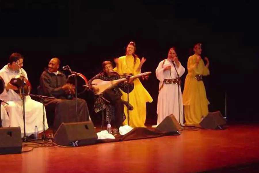 groupe-folklore-berbere-amazigh-traditionnel